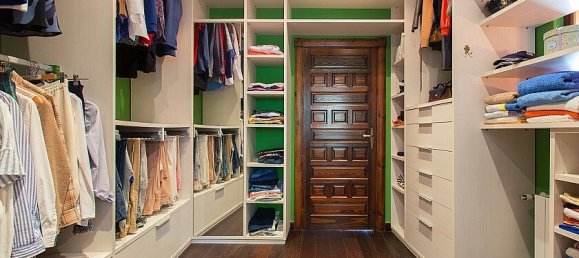 4 bedrooms Villa in Punta Prima, Spain No. 14576 26