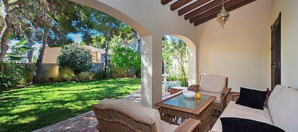 4 bedrooms Villa in Punta Prima, Spain No. 14576 5