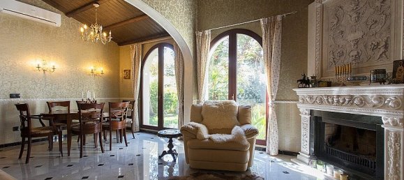 4 bedrooms Villa in Punta Prima, Spain No. 14576 13