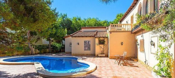4 bedrooms Villa in Punta Prima, Spain No. 14576 4
