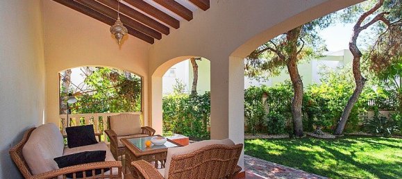 4 bedrooms Villa in Punta Prima, Spain No. 14576 6