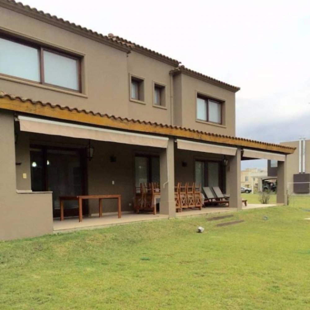 4 bedrooms House in Tigre, Argentina No. 61551