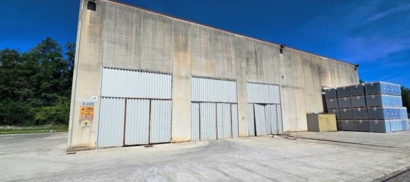 Склад 700м² в Гориция, Италия № 277525 3