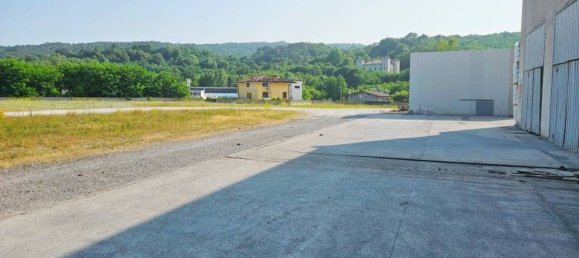 Склад 700м² в Гориция, Италия № 277525 9