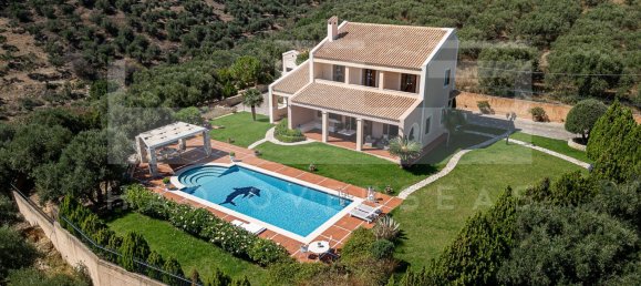 5 bedrooms Villa in Crete, Greece No. 380 7