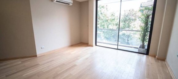 Villa de 5 dormitorios en Phra Khanong, Thailand No. 62705 10