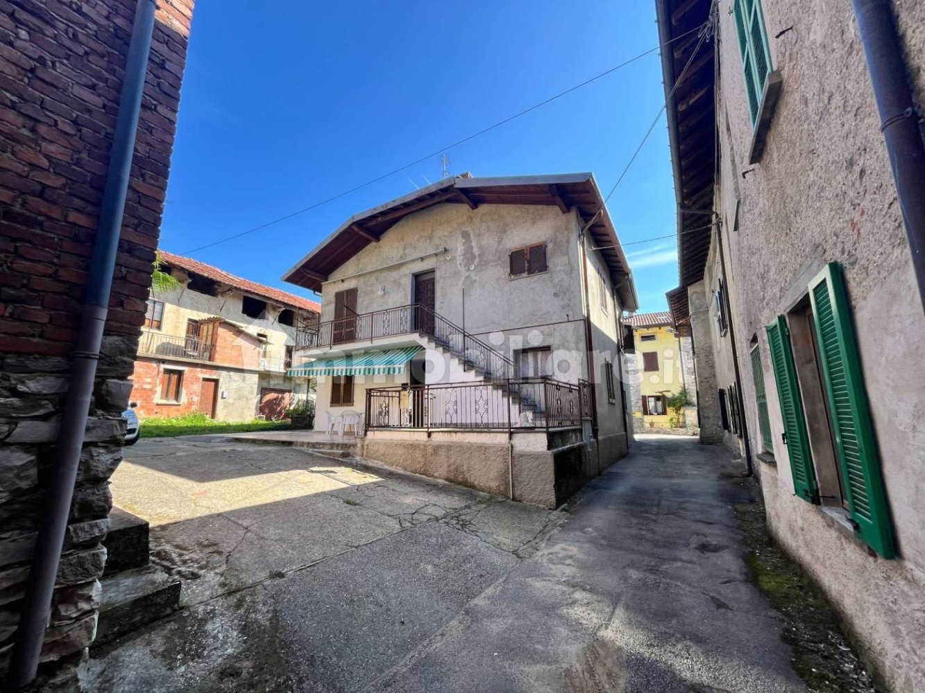 1 bedroom Apartment in Travedona-Monate, Italy No. 266928
