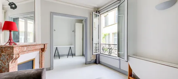 1 bedroom Apartment in Paris, France No. 323487 4