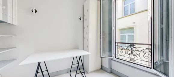 1 bedroom Apartment in Paris, France No. 323487 9