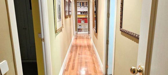 Apartamento de 4 dormitorios en Madrid, Spain No. 157900 25