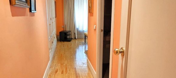 Apartamento de 4 dormitorios en Madrid, Spain No. 157900 27