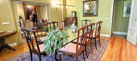 Apartamento de 4 dormitorios en Madrid, Spain No. 157900 12