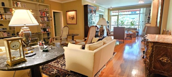 Apartamento de 4 dormitorios en Madrid, Spain No. 157900 5