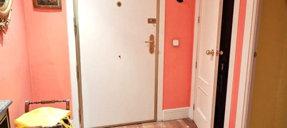 Apartamento de 4 dormitorios en Madrid, Spain No. 157900 2
