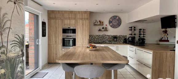 5 bedrooms House in Gondecourt, France No. 316917 4