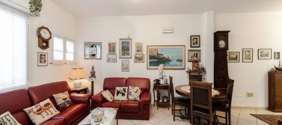 2 bedrooms Villa in Milan, Italy No. 263509 17