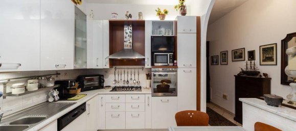 2 bedrooms Villa in Milan, Italy No. 263509 8