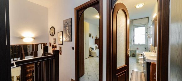 2 bedrooms Villa in Milan, Italy No. 263509 21