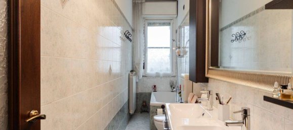 2 bedrooms Villa in Milan, Italy No. 263509 30