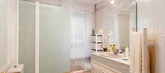 Villa de 4 dormitorios en Estepona, Spain No. 118850 9