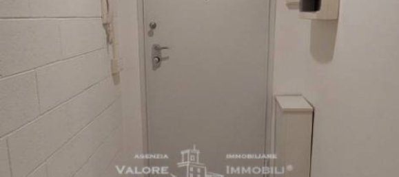 3 rooms Warehouse in Livorno, Italy No. 131094 12