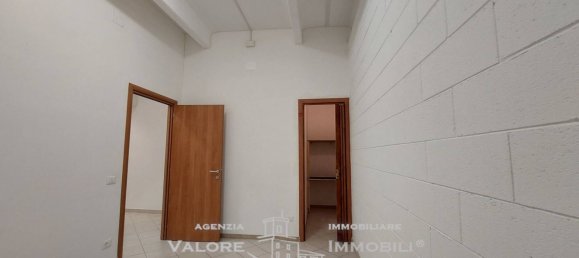 3 rooms Warehouse in Livorno, Italy No. 131094 18