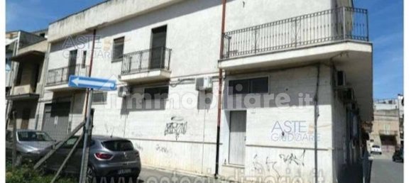 Apartamento de 4 dormitorios en Palagiano, Italy No. 279878 3