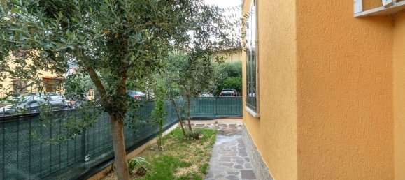 6 bedrooms House in Prato, Italy No. 315489 18