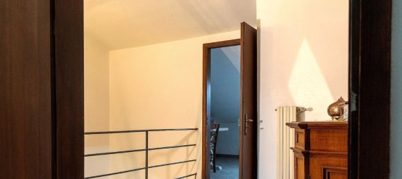 6 bedrooms House in Prato, Italy No. 315489 9