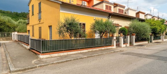 6 bedrooms House in Prato, Italy No. 315489 15