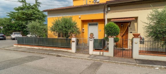 6 bedrooms House in Prato, Italy No. 315489 17