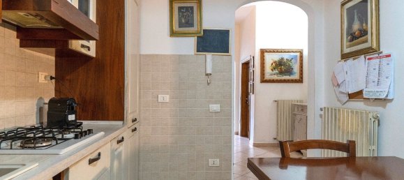 6 bedrooms House in Prato, Italy No. 315489 5