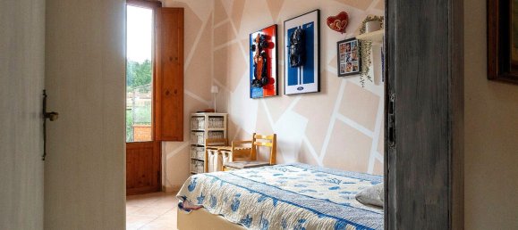 6 bedrooms House in Prato, Italy No. 315489 12