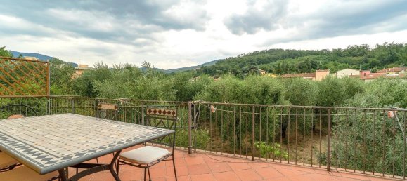 6 bedrooms House in Prato, Italy No. 315489 20