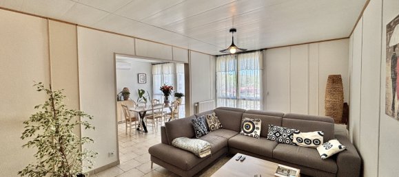 Apartamento de 3 dormitorios en Valence, France No. 362220 4