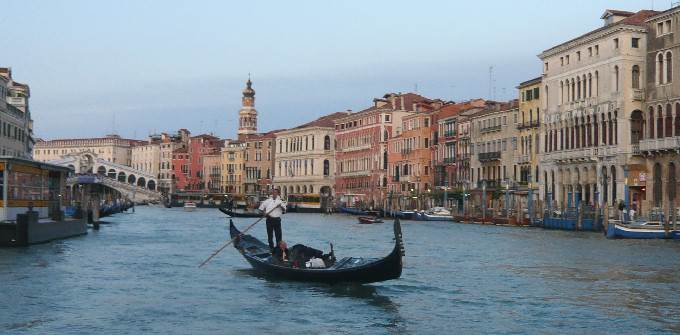 2 rooms Commercial property in Venice, Italy No. 61848