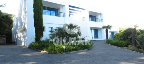 5 bedrooms House in Tarifa, Spain No. 165524 2