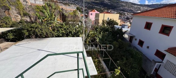 Дом с 3 спальнями в Фуншал, Португалия № 110677 17