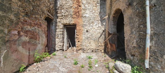 Edificio de 5 habitaciónes en Sora, Italy No. 348382 13