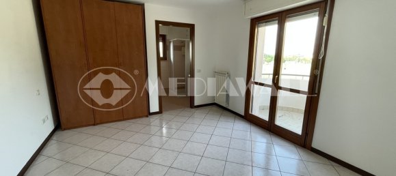 4 bedrooms Villa in Pordenone, Italy No. 98888 7