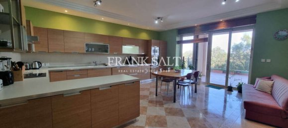 Apartamento de 3 dormitorios en Rabat, Malta No. 7215 5