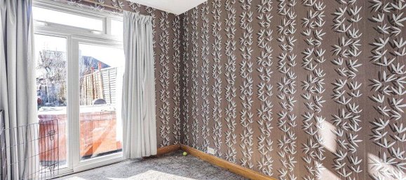 4 bedrooms House in Hounslow, United Kingdom No. 8477 8