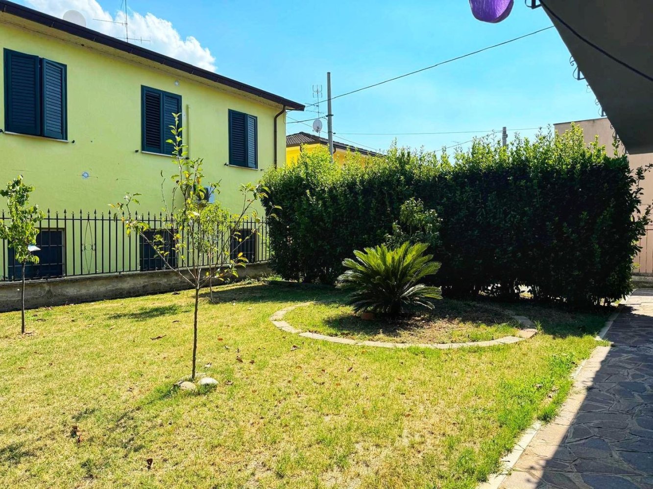 5غرفة منزل في Roverbella, Italy رقم 149072