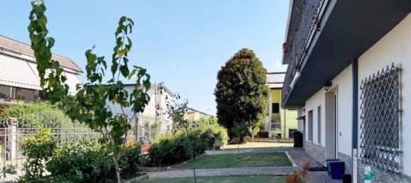 5غرفة منزل في Roverbella, Italy رقم 149072 47