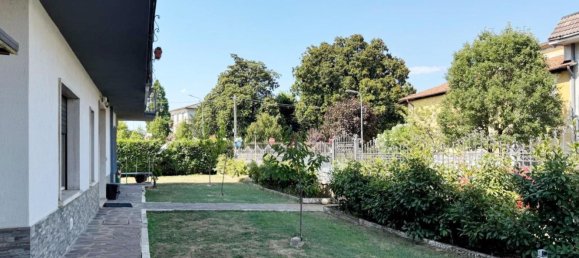 5غرفة منزل في Roverbella, Italy رقم 149072 50