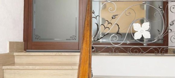 5غرفة منزل في Roverbella, Italy رقم 149072 37