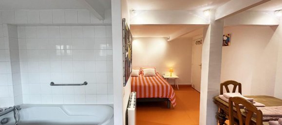 5 bedrooms Apartment in Courbevoie, France No. 180020 6