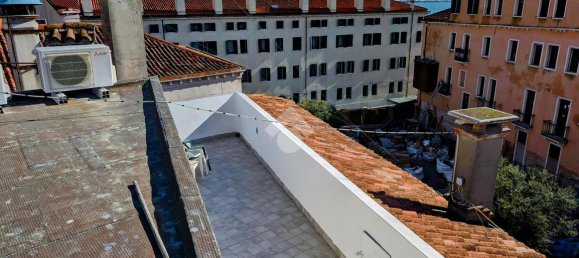 Apartamento de 3 divisões em Venice, Italy N.º 42239 30