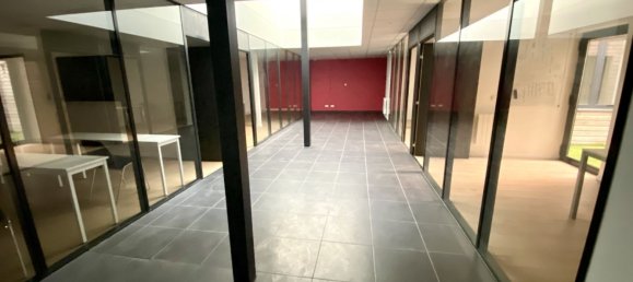 Gewerbliche Immobilie in Lille, France 375m², Nr. 55284 3