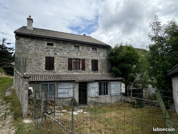Casa de 3 dormitorios en Lozere, France No. 304874